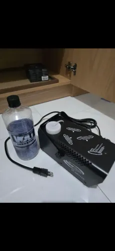 Máquina de fumaça + Fluído Volt