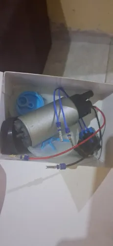 Bomba de combustível universal