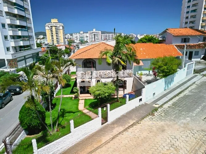 Casa 5 quartos no bairro Barreiros, São José