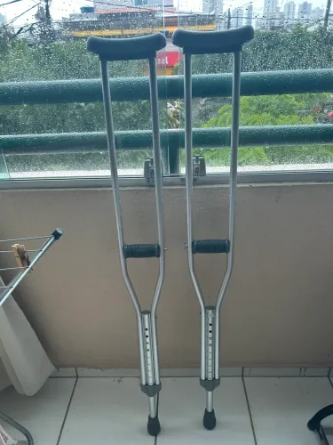 Moletas e andador em alumínio e cadeira de rodas até 90kg