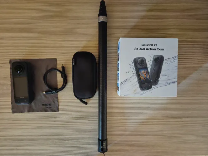 Insta360 x5