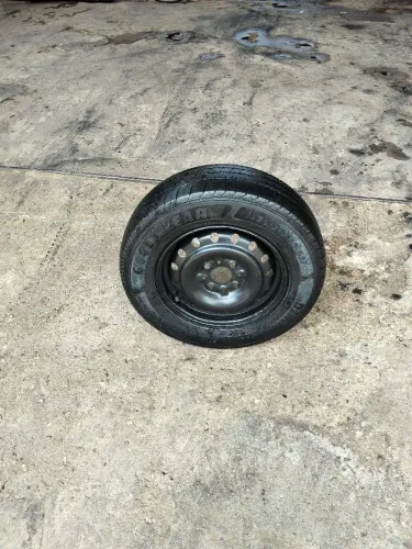 Vendo pneu estepe Fiat aro 13
