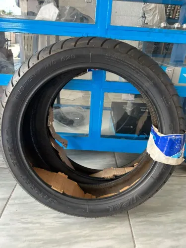 Vendo par de pneus novos para fazer ou Twister novos vipal 