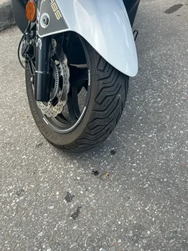 Downtown 300 i Força aí e conforto, pra pegar e rodar! Super nova!