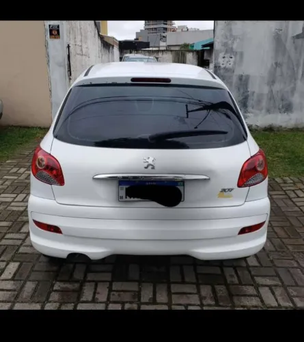 Peugeot 207 XR 1.4 Flex 8V 5P 2012