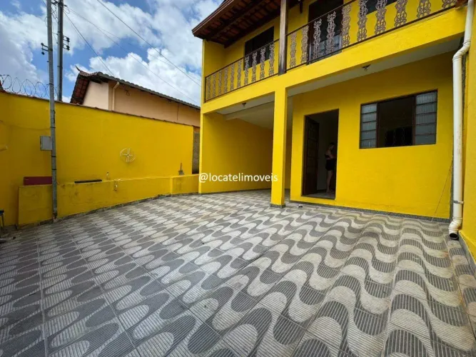 Casa estilo colonial para locação 3 quartos 1 suíte 3 vagas no Bairro Milionários - Região