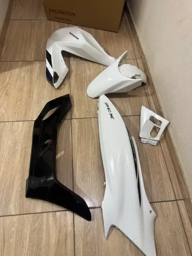 PEÇAS PCX SPORT BRANCA FOSCA 2022