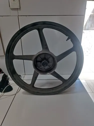 Vendo Rodão traseiro Aro 18 R$200 LER A DESCRIÇÃO