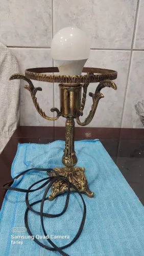 Vendo abajur de bronze 