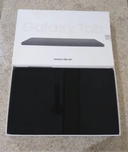 Vendo tablet Samsung Galaxy TAB A9+ 64GB e 4GB de RAM