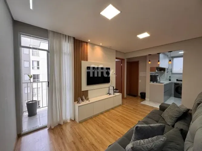 Apartamento 2 quartos com sacada no Bom Jesus