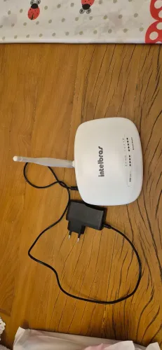 Roteador Wi-Fi Intelbras WRN 240 Slim
