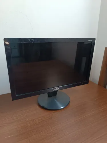Monitor Acer P166HQL