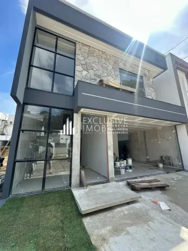 QUARTZO CONDOMINIO VERDE, CASA COM 174M², 4 QUARTOS SENDO 3 SUÍTES, 2 VAGAS, MANGUEIRÃO
