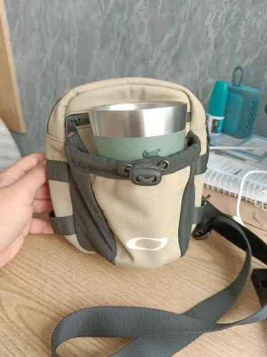 Bolsa Oakley areia 220$