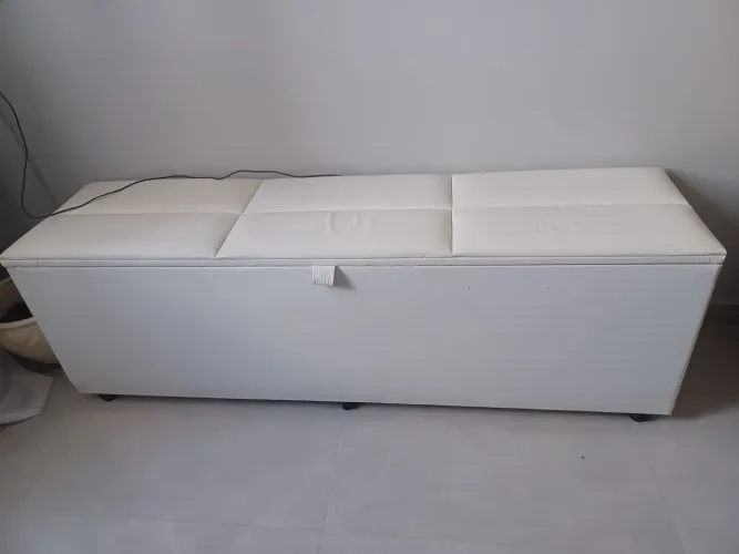 Baú de madeira para cama queem