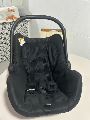 Vendo bebê conforto/ leia o anúncio.