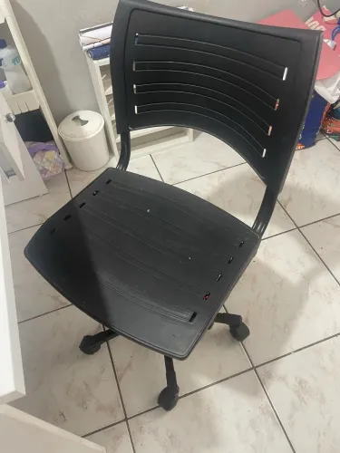 Vendo cadeira de escritório