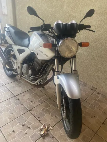 Honda CBX 250 Twister 2006
