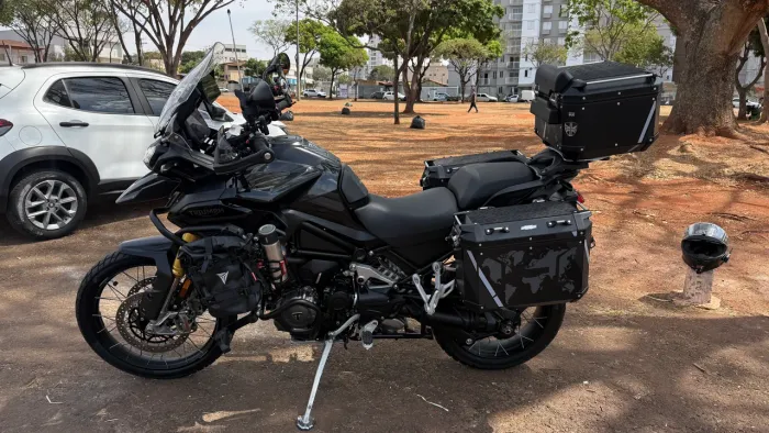 MOTO TRIUMPH TIGER 1200