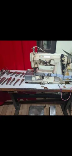 MÁQUINA DE COSTURA COLARETE 220
