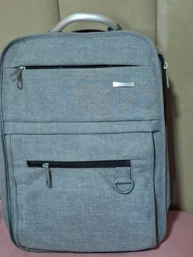 Mochila para notebook, conservada.