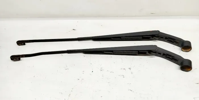 Par Braco Limpador Parabrisa Hilux 06/15 49761