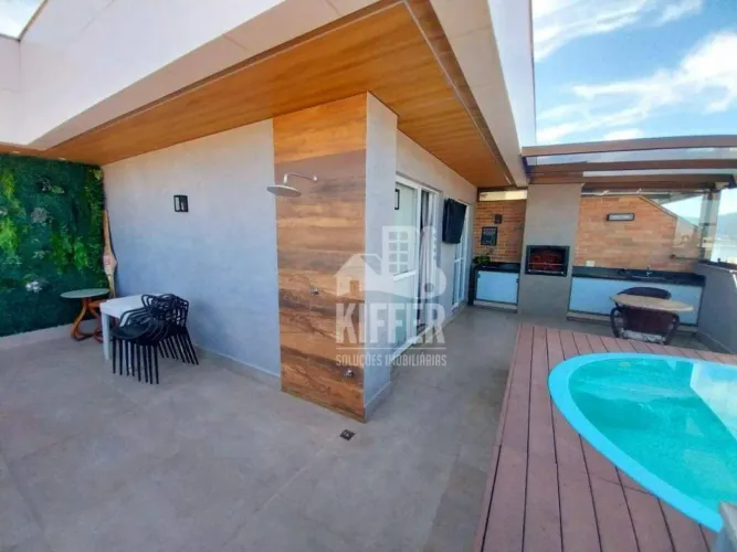 COBERTURA LINEAR À VENDA 2 QUARTOS 2 VAGAS, PORTEIRA FECHADA, PRAIA DE PIRATININGA, NITERÓ