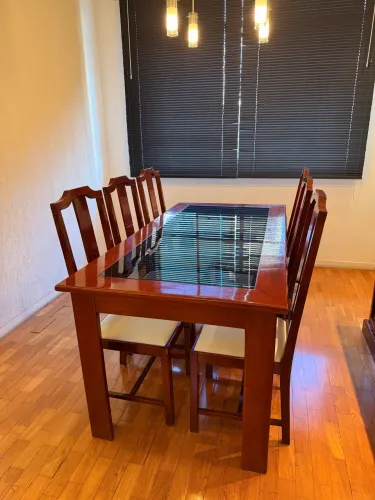 Mesa de Jantar com 6 Cadeiras + Aparador | Estilo Clássico | Ótimo Estado