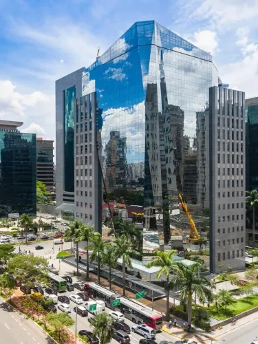 Conjunto Comercial de 540m² com 14 vagas de garagem no Itaim Bibi, São Paulo-SP: Sua Nova