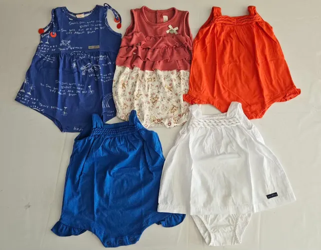 4 bodies e 1 vestido Mini&Co e Green 3/6 meses
