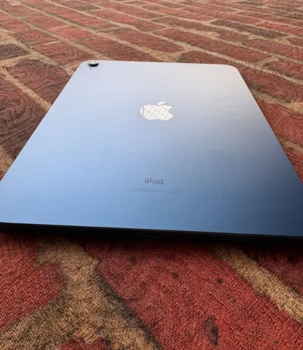 ? iPad 10ª Geração - 64GB Azul ?