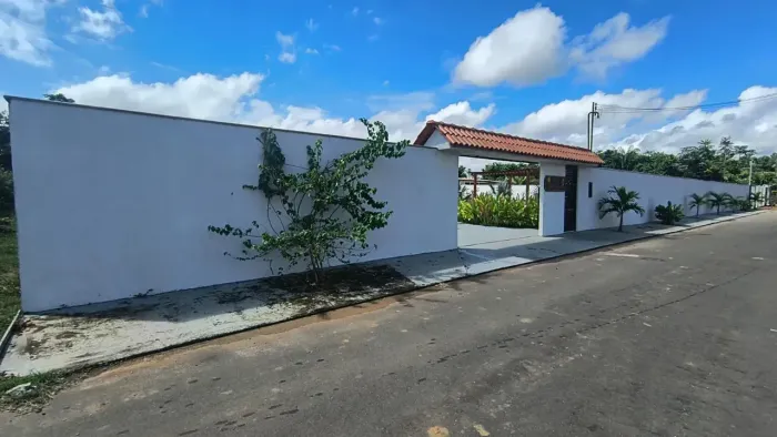 CHÁCARA DE ALTO PADRÃO - 2.000m² | RIO NEGRO/ Mobiliado