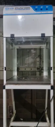 Capela de fluxo laminar vertical