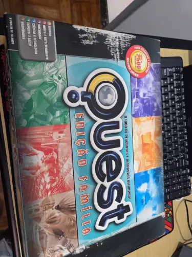 Jogo de Tabuleiro - QUEST Edição Família