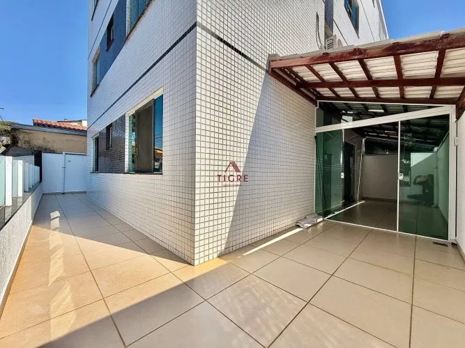Apartamento com 3 Quartos à Venda, 170m²