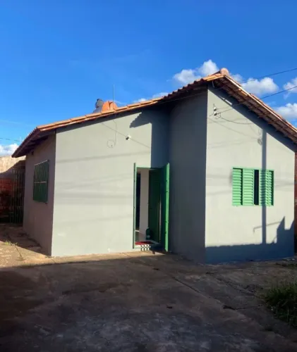 Vendo casa no bairro São Francisco em Planaltina go