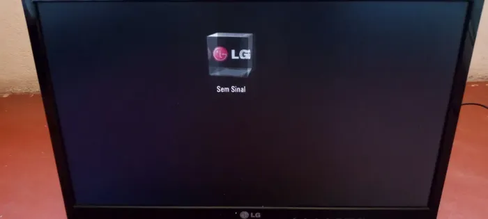 Tv 30 não SMART polegadas Completa com fonte(várias entradas)* HDMI PC USB P2 e 6pinos