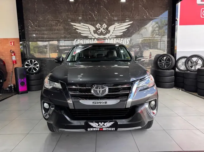 Toyota Hilux CD SR 4X2 2.7 16v/2.7 Flex Aut. 2017