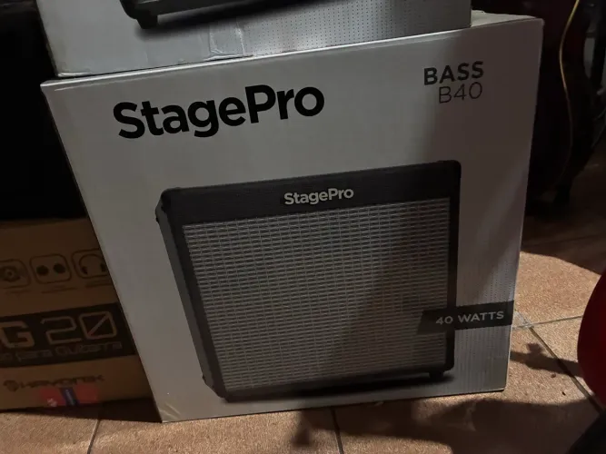 Amplificador de Baixo Stage PRO B-40