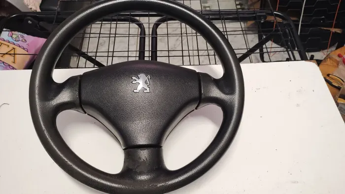 Volante pegeot 207