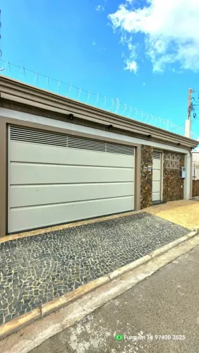 EXCELENTE CASA COM FAIXADA TODA PLANEJADA