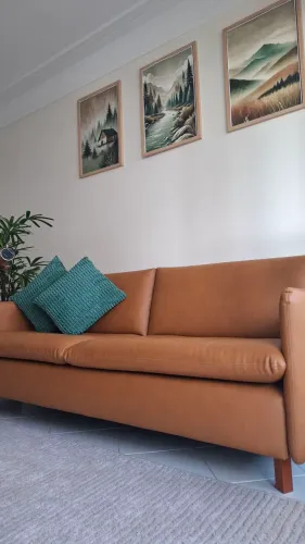 Sofá de couro legítimo caramelo 190cm de largura, em excelente condições