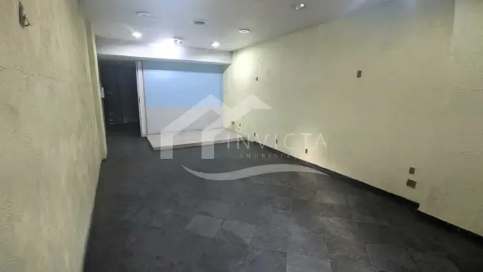 LOJA NO ARPOADOR COM LOCALIZAÇÃO SENSACIONAL