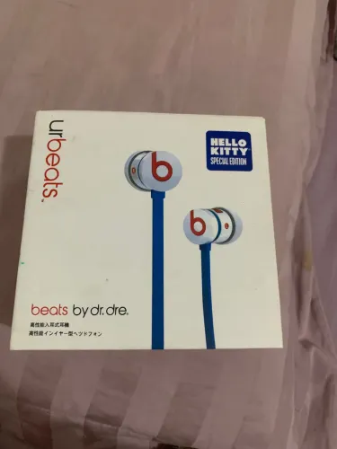 Urbeats hello kitty special edition  Beats by Dr. Dre em perfeito estado 