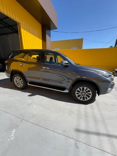 Toyota Hilux SW4 SRX 4X4 2.8 TDI 16V Dies. Aut. 2024