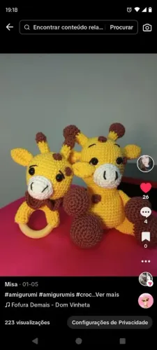 Chocalho de crochê amigurime girafa