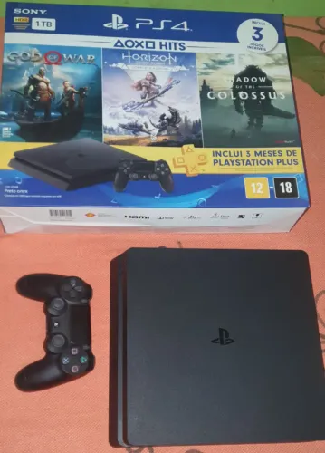 PLAYSTATION 4, 2 terabyte interno