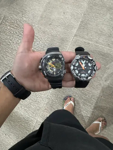 Relógio Citzen Meia Lua titanium 