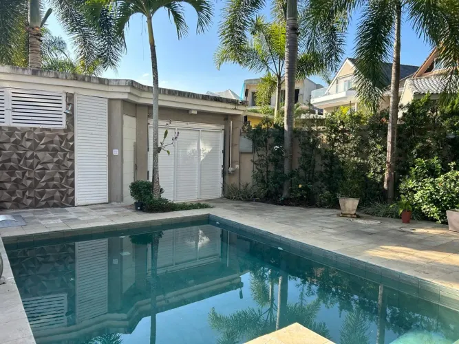 Imóvel para aluguel com 350 metros quadrados com 4 quartos